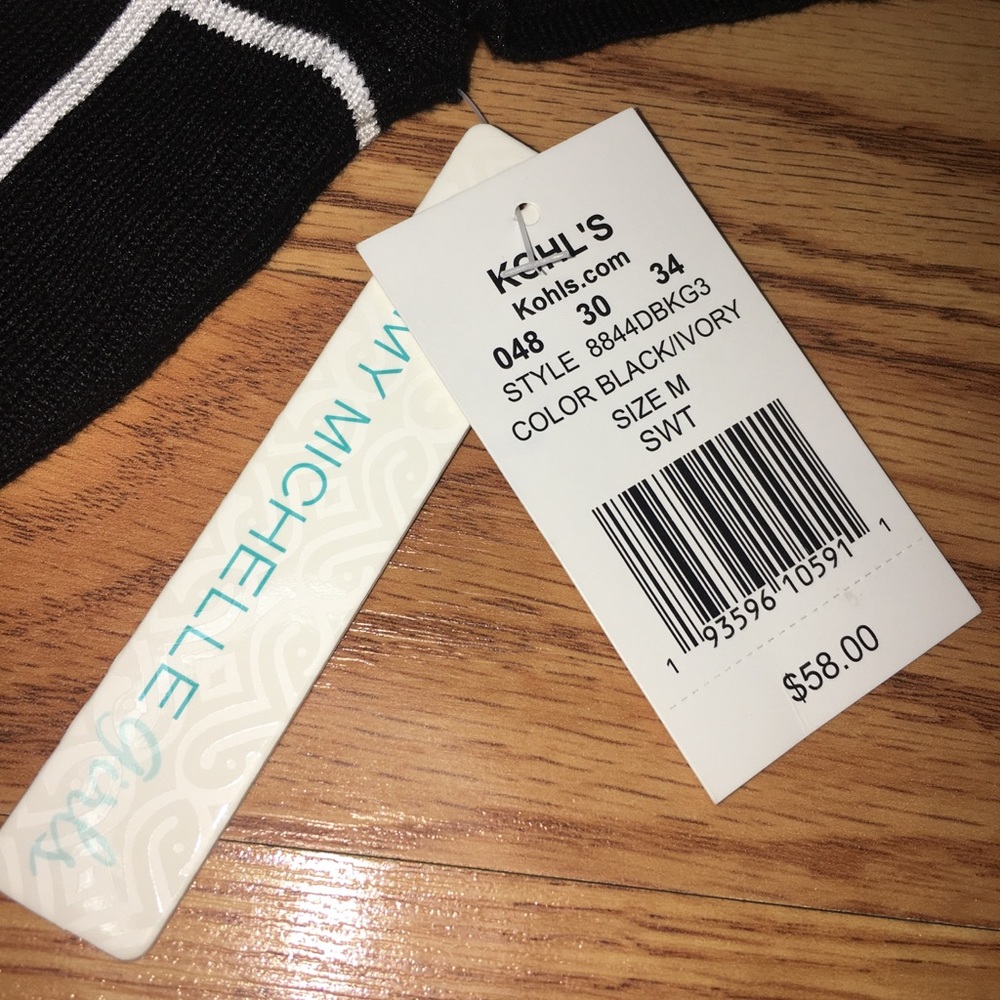 STRIPPED DRESS! - Picture 4 of 4